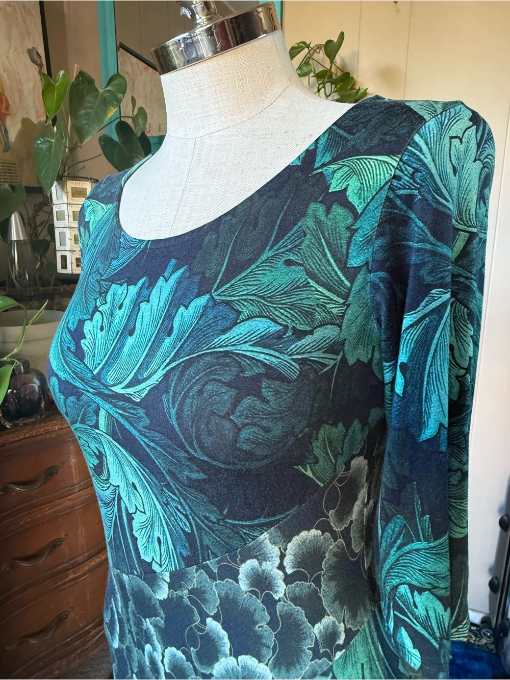 Soft Surroundings Nanette Dress in Gecko Leaf Tropical Green, small - Picture 7 of 15